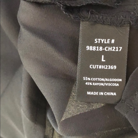 MUSTHAVE Roll up woven black top - Picture 5 of 7